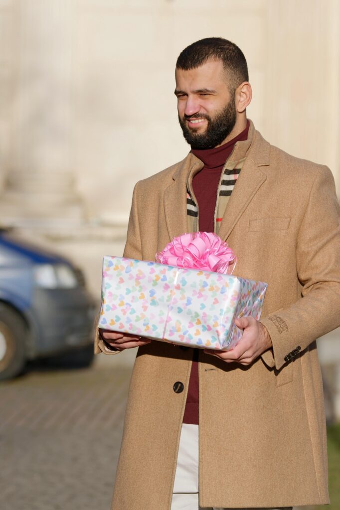 man, gift, fashion, present, outdoors, young, sunny